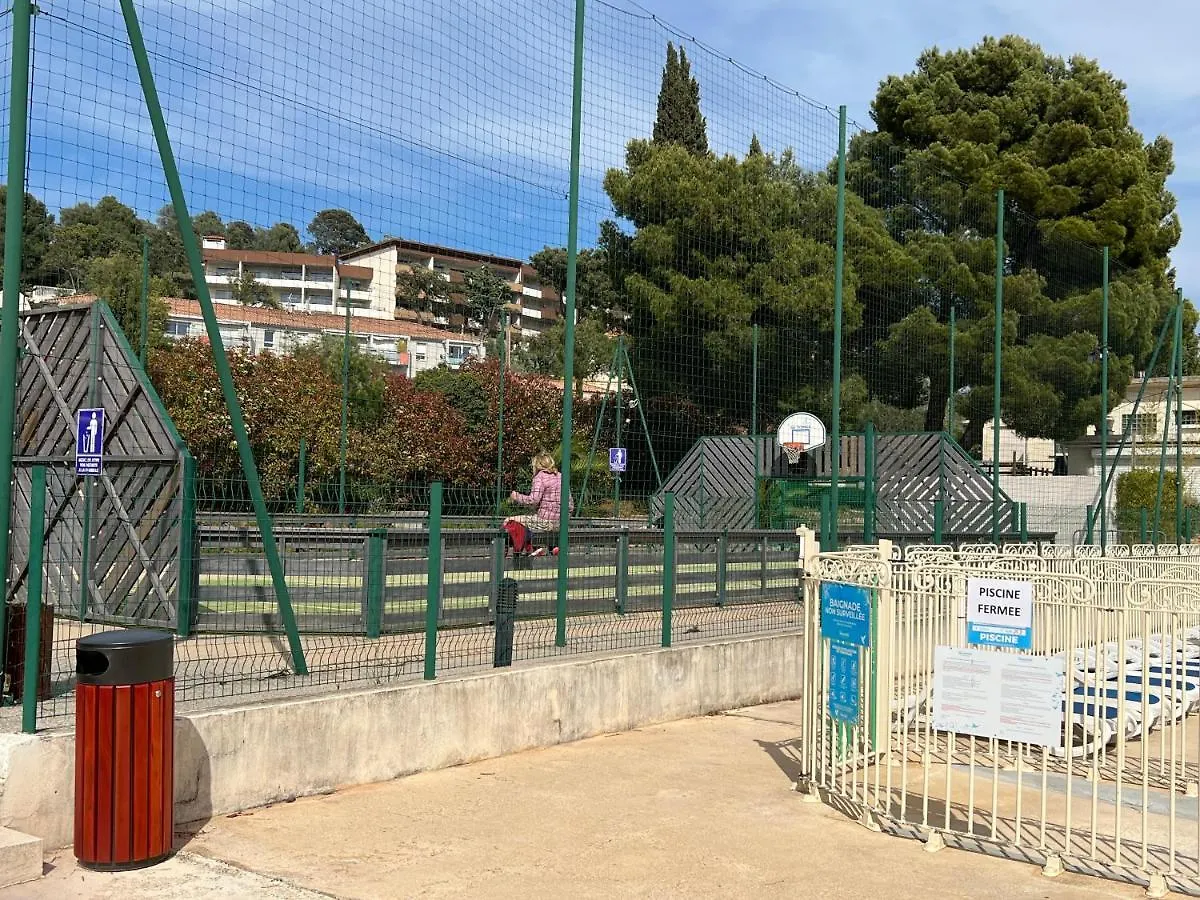 דירות לה-לונד-לה-מורה T2 Climatise A L'Ile D'Or Avec Piscine Pres De La Plage 0*,  צרפת